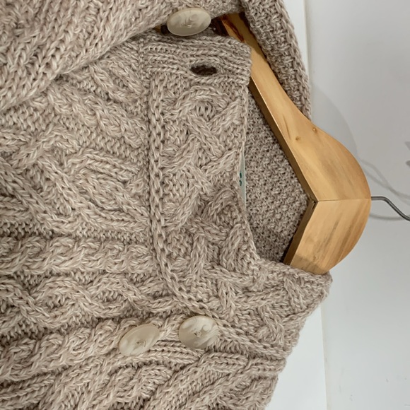 Aran crafts wool sweater - Picture 11 of 11